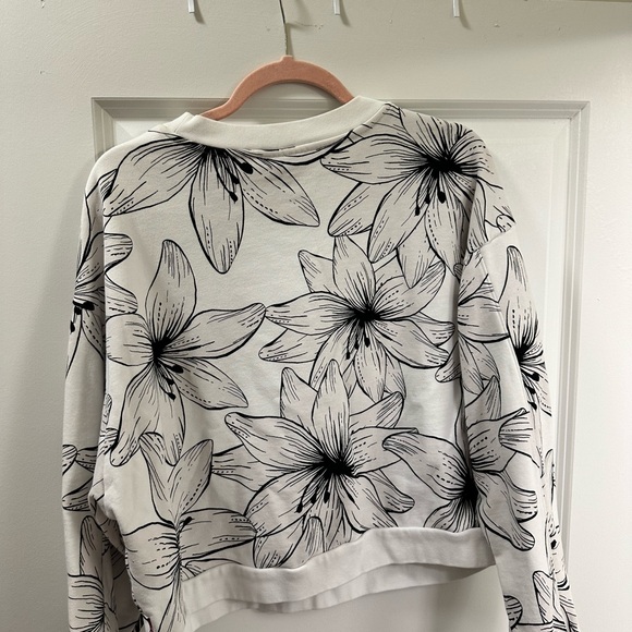 Levi’s X Farm Rio Crewneck - Picture 3 of 3